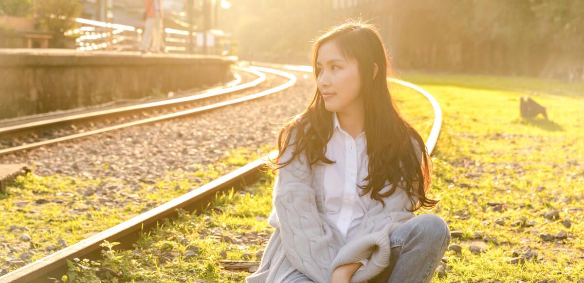 2024年女人口干舌燥_2024年属蛇人的全年运势详解,女性2024年生肖蛇女运势