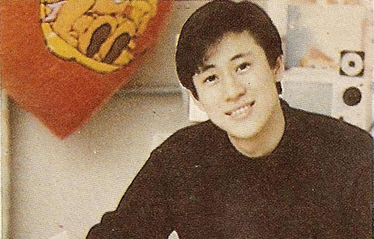 55岁解晓东近况曝光,与阎维文朱时茂聚餐,喝12元饮料引热议_网友_状态