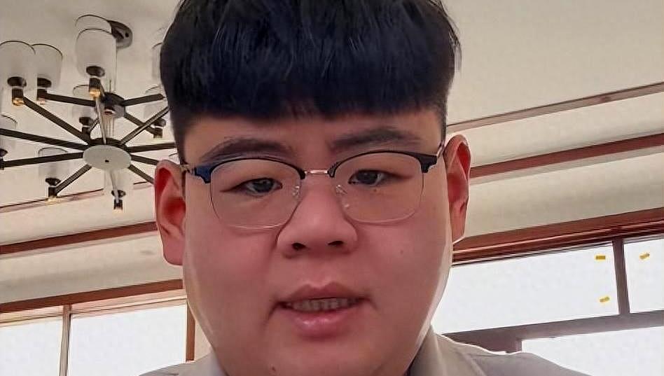 "中国首胖"王浩楠,为爱切胃暴瘦480斤,成名后出轨与娇妻离婚_王浩南