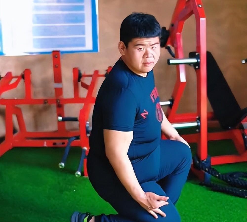 "中国首胖"王浩楠,为爱切胃暴瘦480斤,成名后出轨与娇妻离婚_王浩南