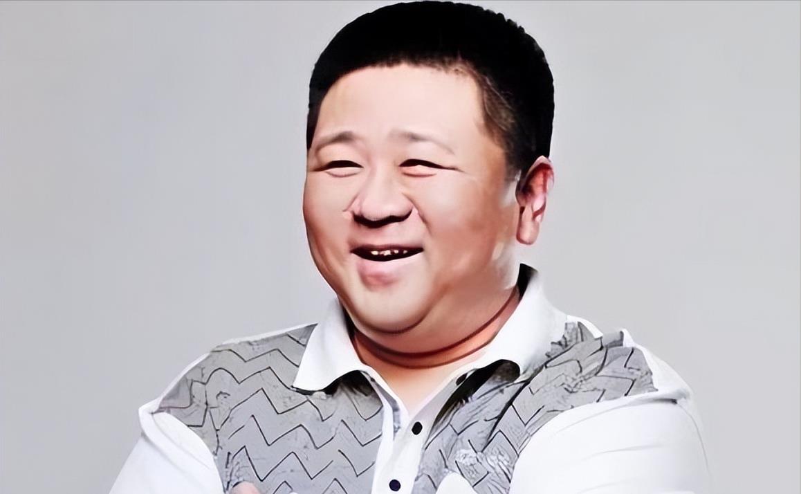 "狄仁杰"梁冠华:妻子是人艺唯一在编女导演,婚后33年恩爱如初_唐烨