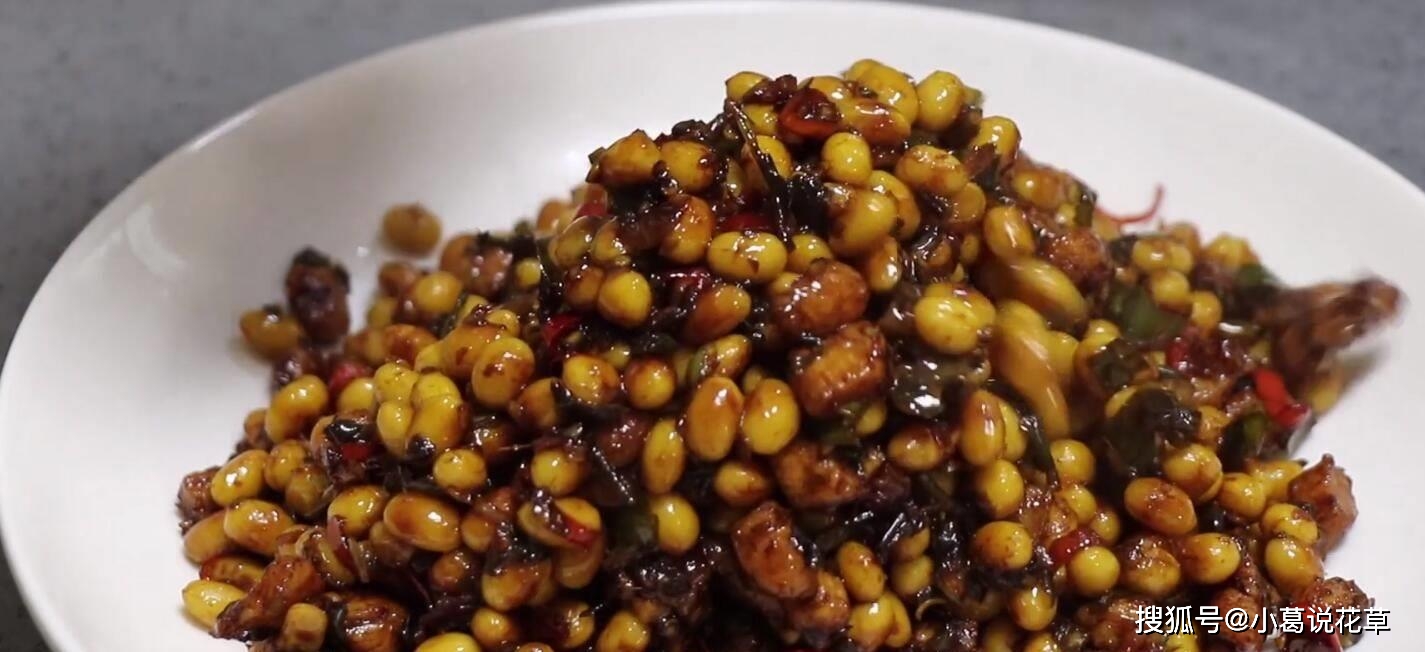 奶奶教我的自制黄豆酱,不晒不发酵出锅就能吃,闻得人直流口水_小火