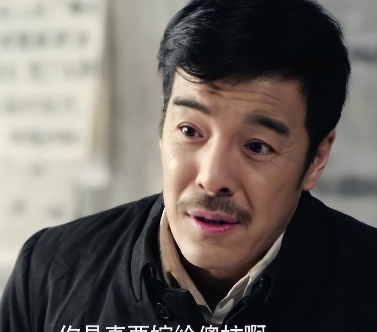 海一天:二婚娶小12岁妻子,对继子视如己出,51岁身