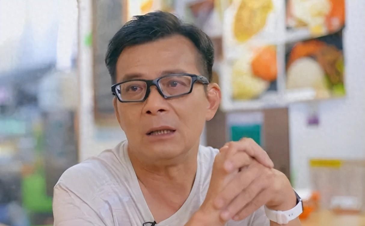 黄日华发声否认再婚,澄清终身不娶传言,为了避嫌不敢联系关宝慧_关系