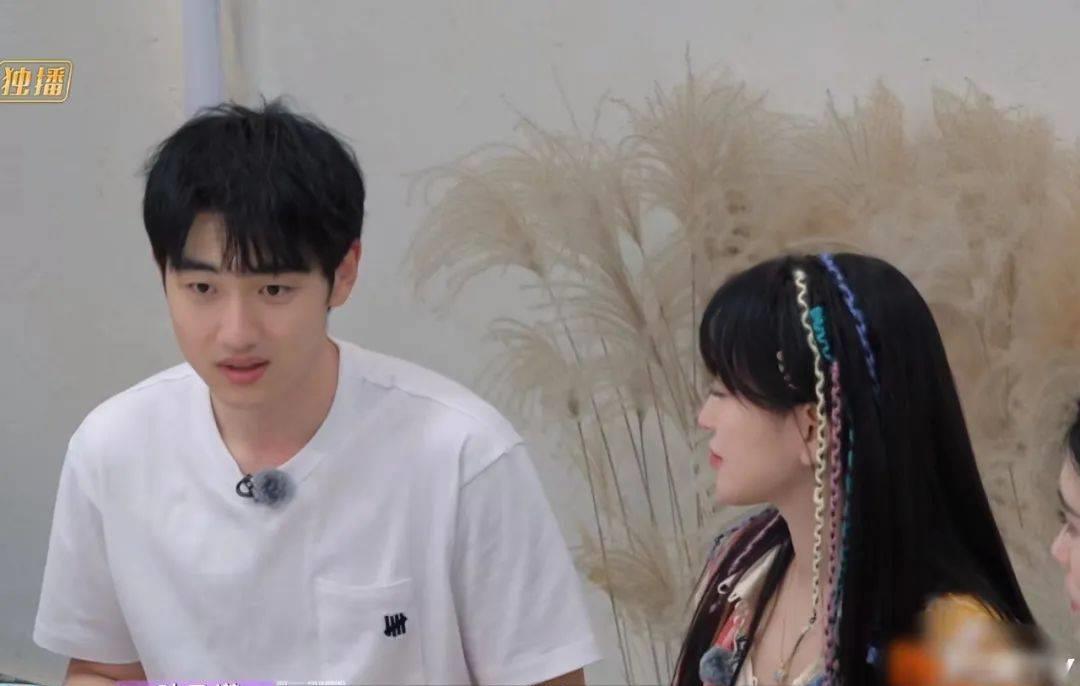 金莎发长文维护小男友,看了她的回应,终于明白她和萧亚轩的区别_孙成