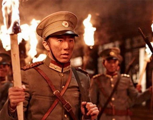 太平天国水师孙子打响武昌起义第一枪,溥仪敬酒说,感谢给我新生_太平