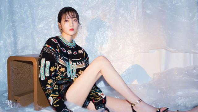 李溪芮的"玉足"真美,和神仙姐姐"刘亦菲"不分上下,精致漂亮_洗头_护理