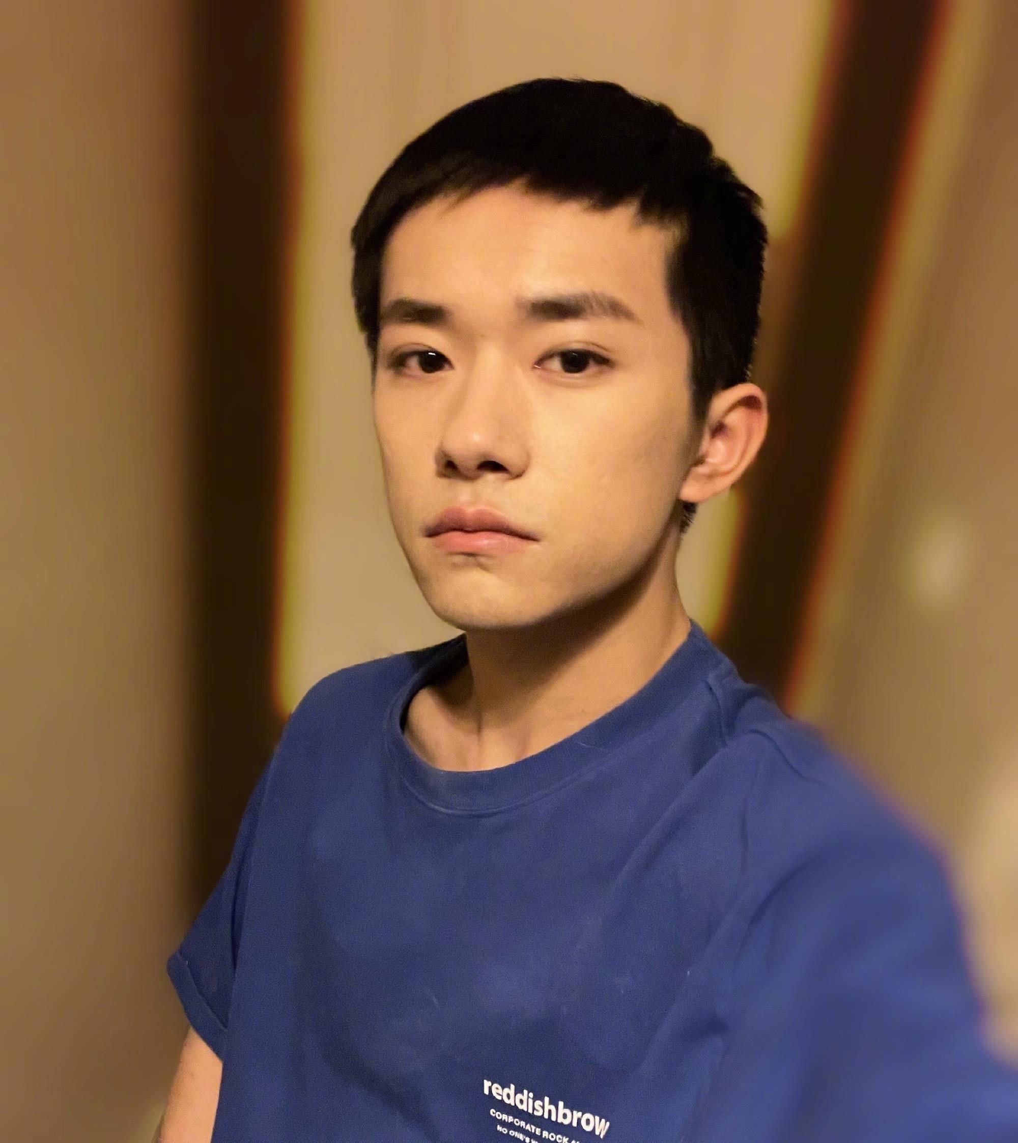 易烊千玺最新电影预告,口罩下的泪惹人心疼,周迅竟是女主角_角色_网友