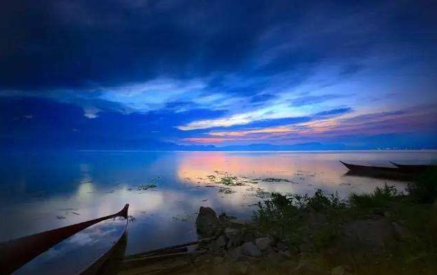 云南有块奇特的界鱼石,两湖相交于此,鱼碰石即返,灵性十足_湖泊_澄江