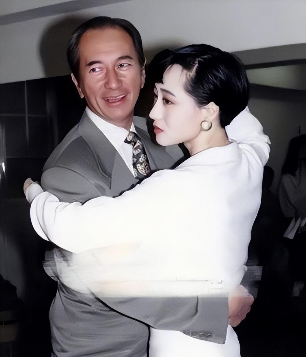 亚洲小姐利智,与功夫巨星李连杰,结婚过年恩爱如初_李治_黄秋燕_李智