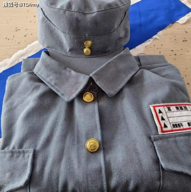 從清末到新中國成立,我國軍隊制服的變遷史_式軍服_款式_布料