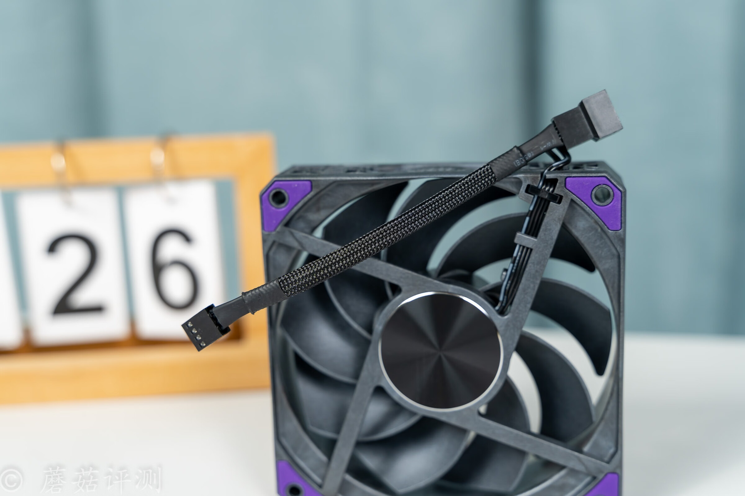 振华megacool巨风12cm机箱风扇 评测