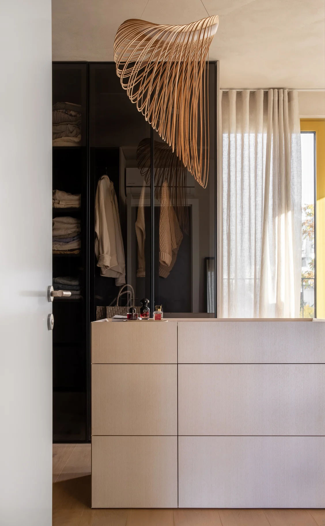 罗马尼亚侘寂风格阁楼公寓_自然_装饰_ioka