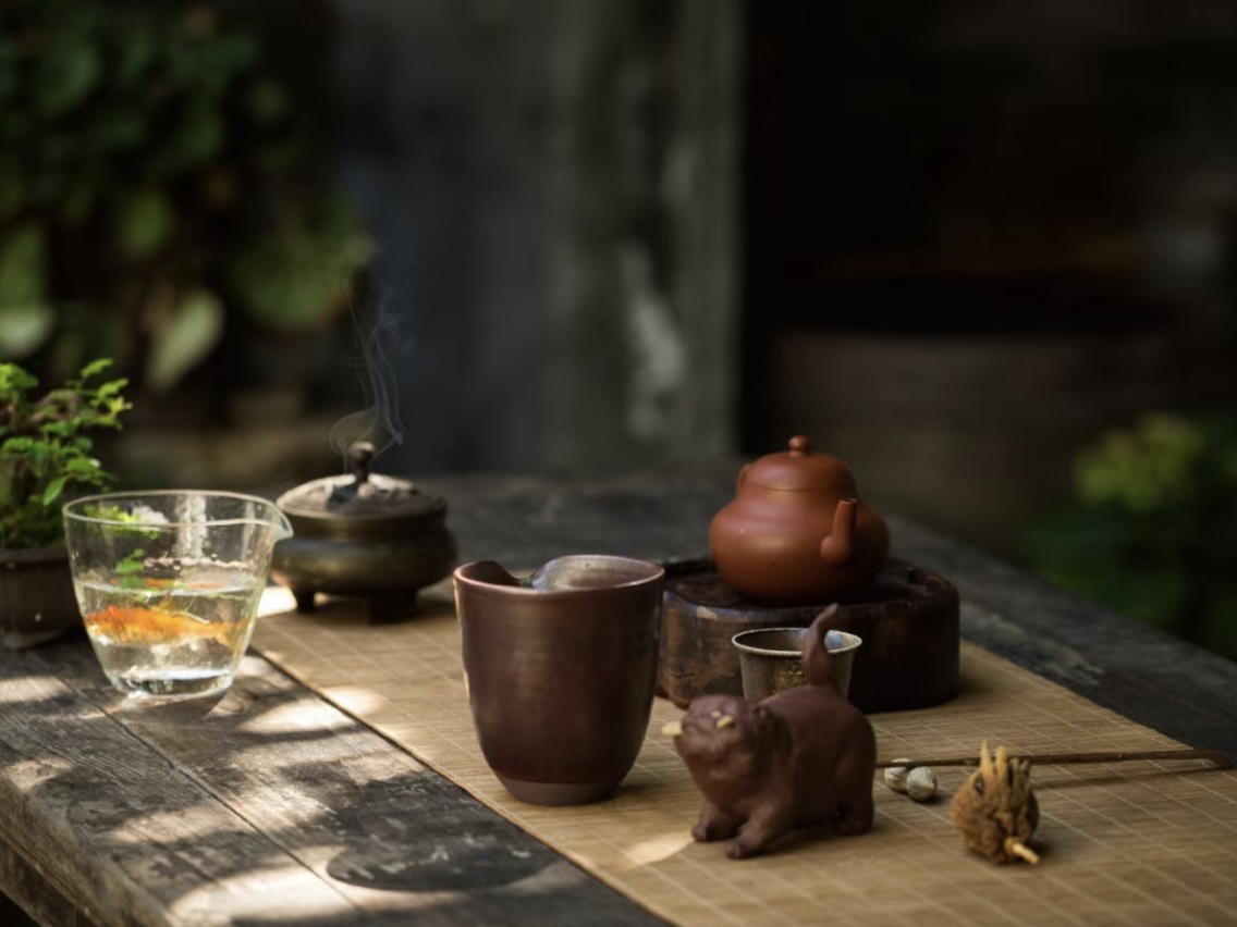 李白《流夜郎赠辛判官》昔在长安醉花柳,五侯七贵同杯酒.