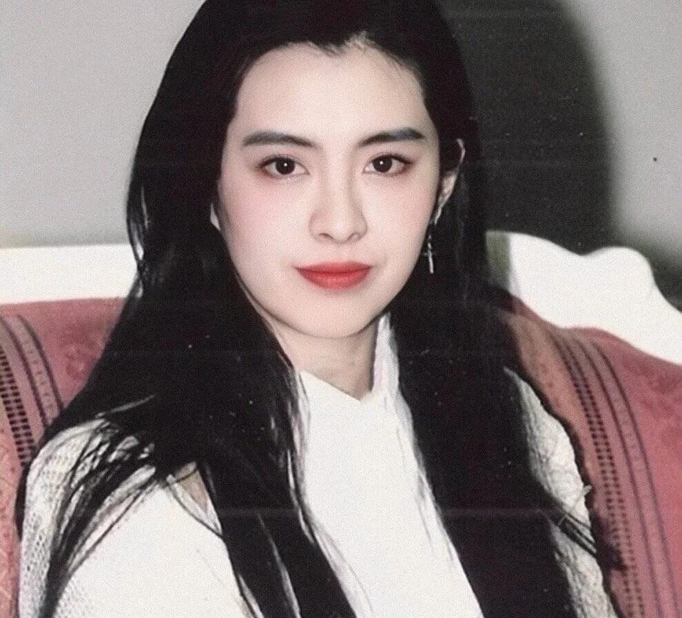 当女星换上港风妆容有多惊艳?从清纯美女到时尚女神只差一步