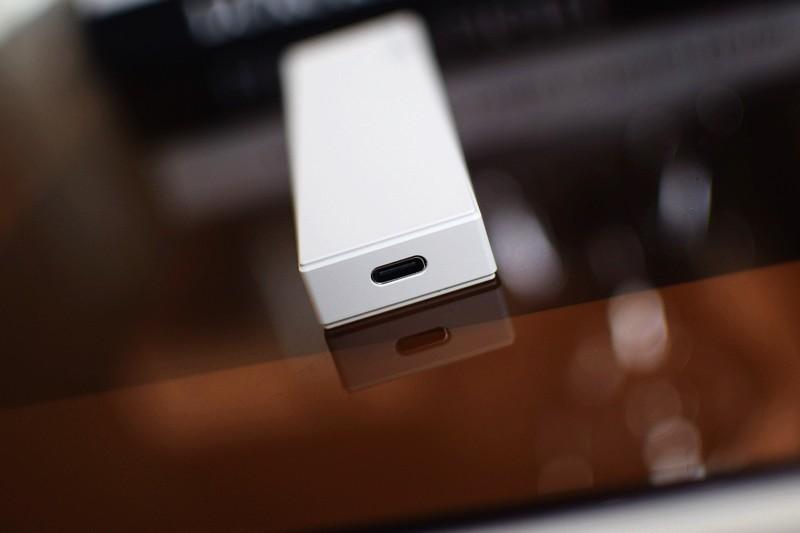 轻巧便携 性能稳定 联想拯救者移动固态硬盘