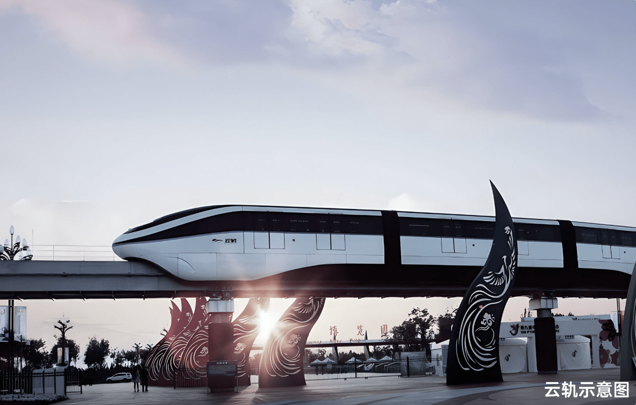 化龙一路,丈八北路,唐延路;轨道:3号线 高新有轨电车(原高新云轨)