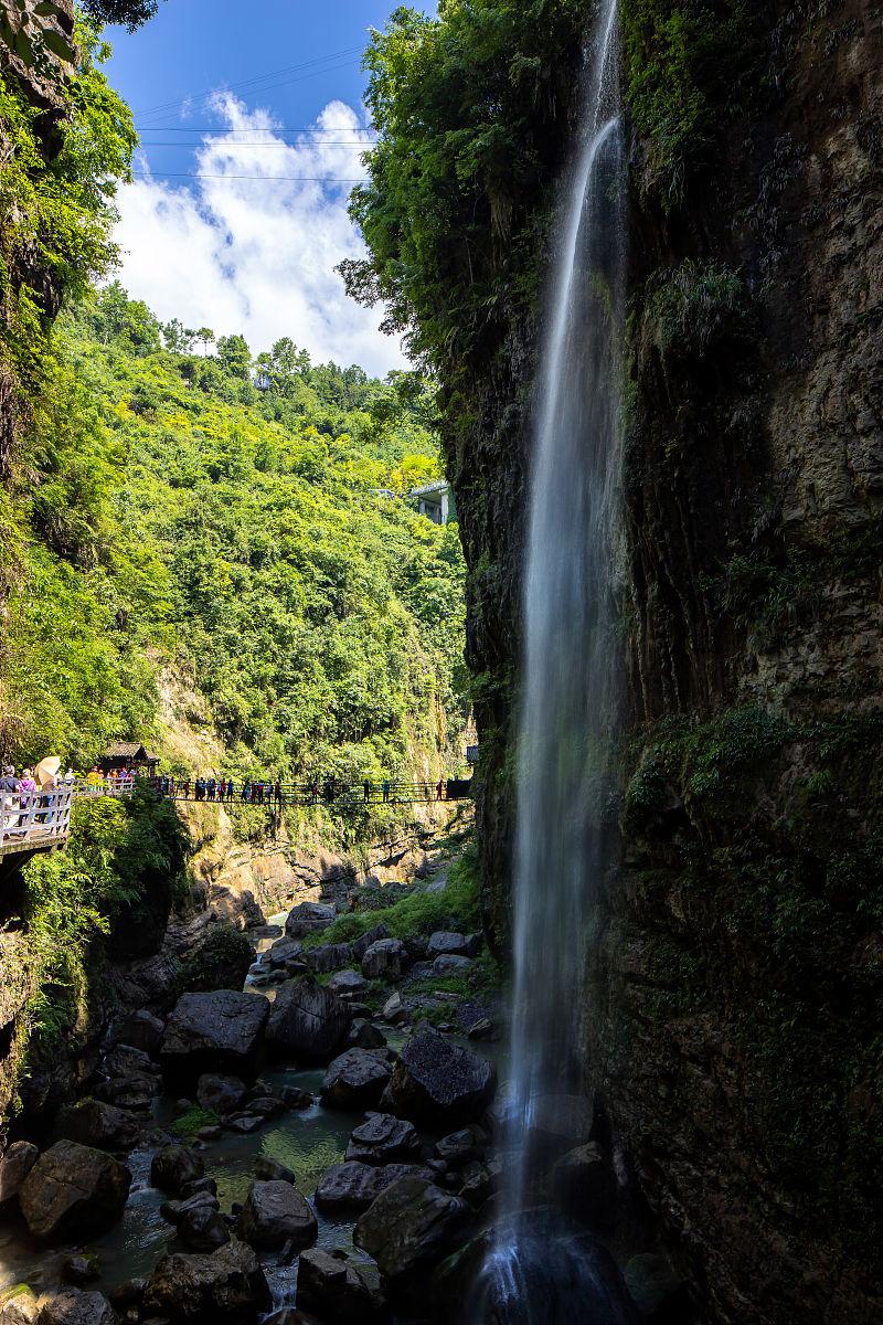 台州市天台县龙潭幽谷:探险与自然之美_游客_文化_飞瀑