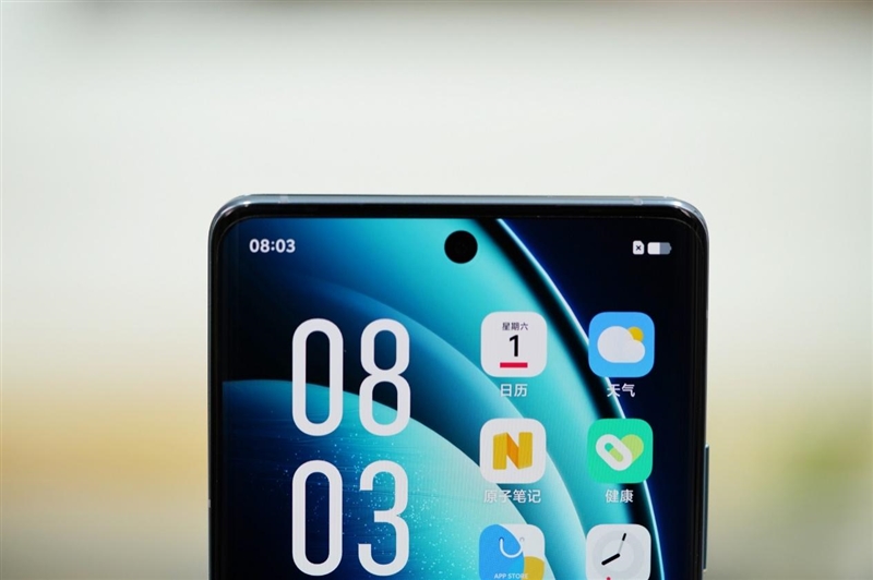 拍月亮那都不是事儿！vivo X100 Pro评测：APO认证的超级长焦 它能拍太阳(图4)