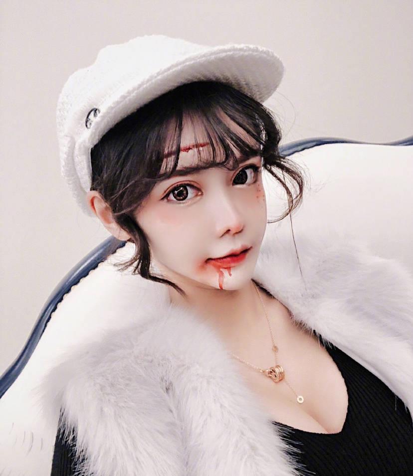 韩安冉"美人鱼"写真曝光,造型时尚前卫很梦幻,好身材一览无余_网友_社