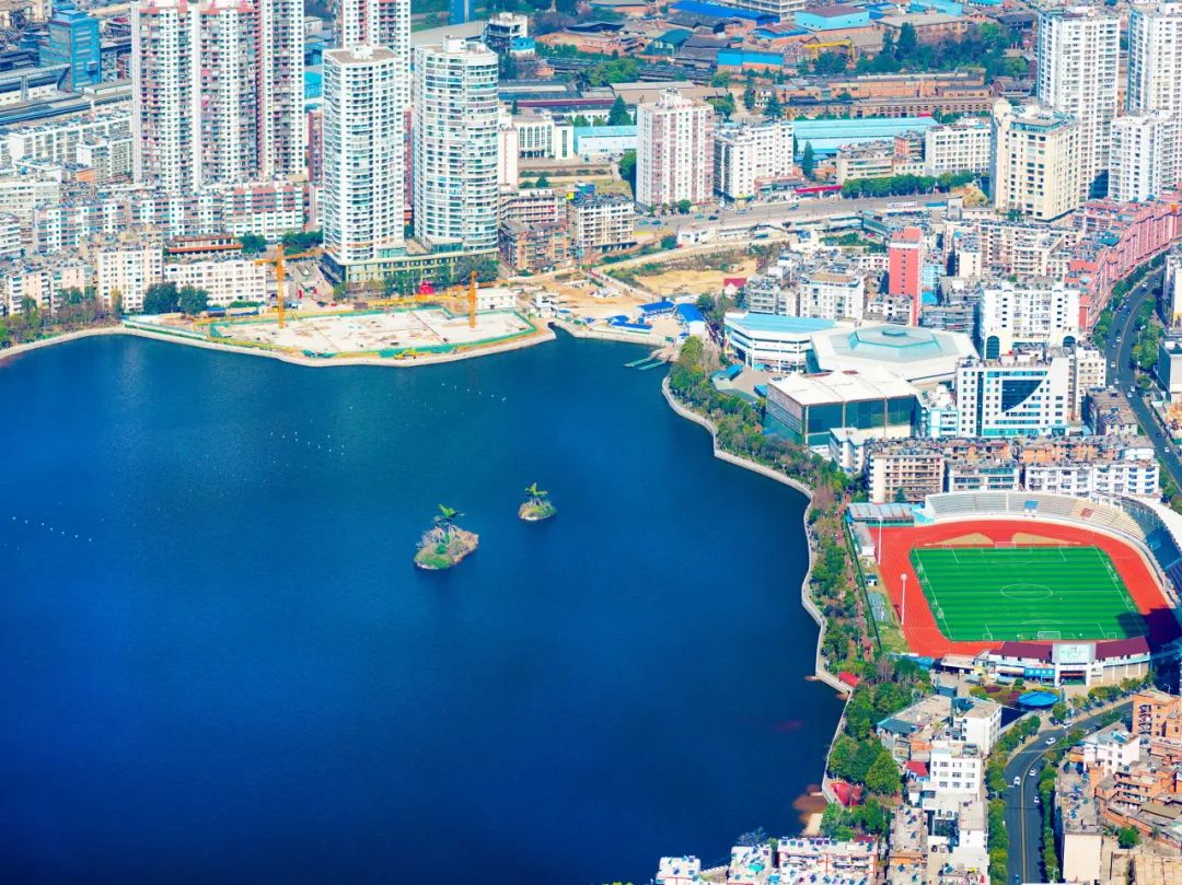 国内最适合"躺平"的城市:四季如春,房价叫板鹤岗!_个旧_历史_火车站