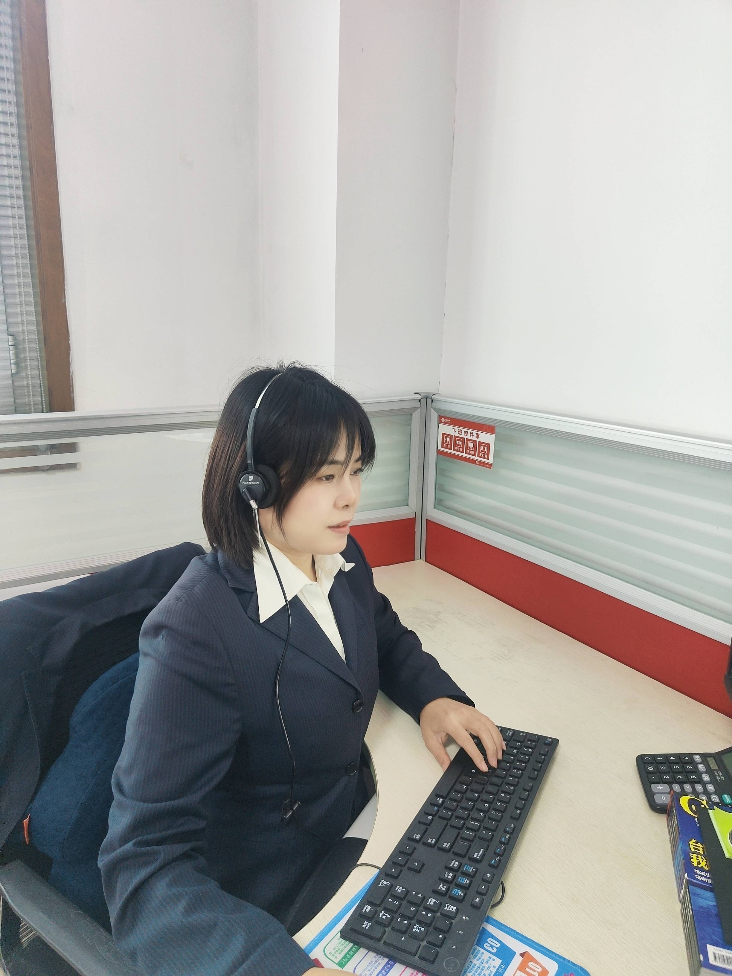 【联通好服务 用心为客户】真诚服务 心系客户--记榆林联通客户服务部