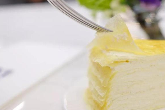 ladym主打蛋糕是招牌「千层蛋糕」(millecrêpes)由超过20层薄身班戟