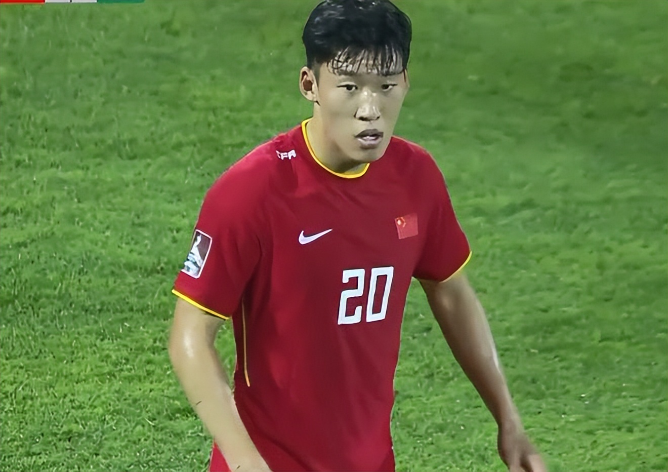 给他培养两大强力中后卫_朱辰杰_国足_比赛