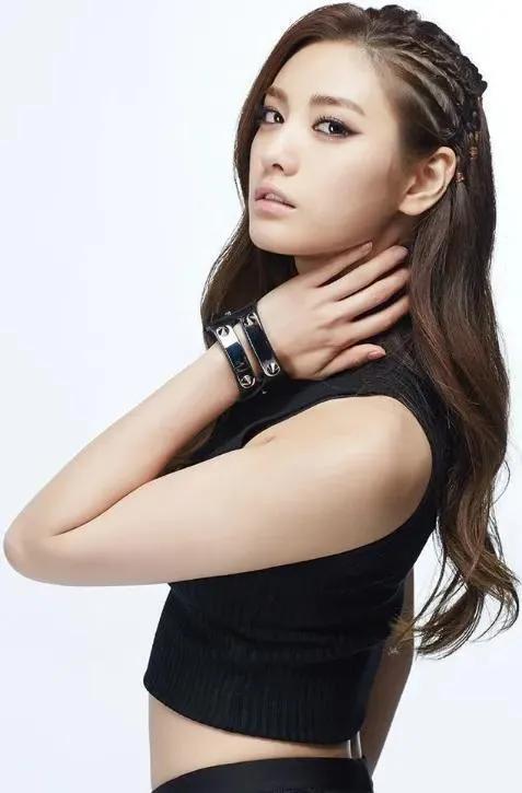 令人欲罢不能的林珍娜_school_微微_魅力