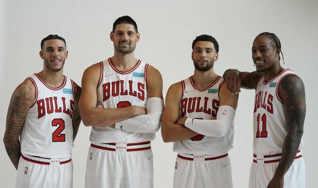 拉文身高6英尺5英寸,目前正处于一份价值2.15亿美元的五年合同的第