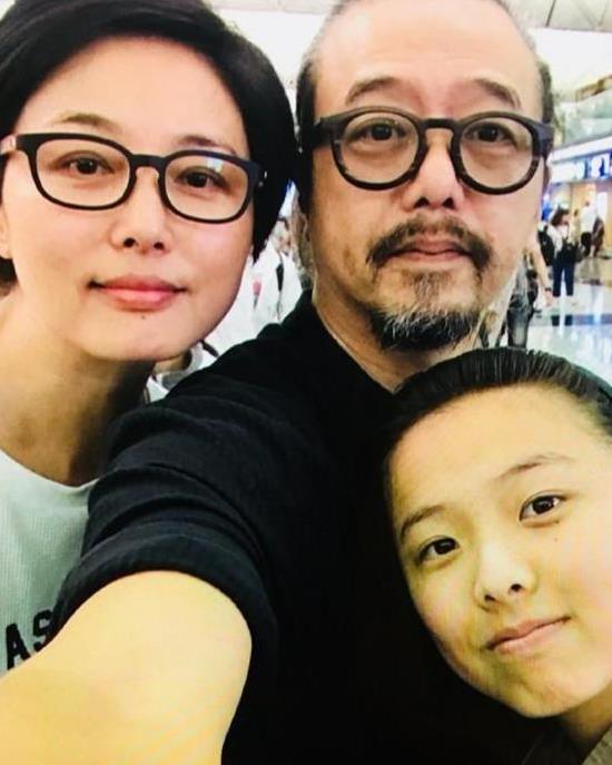 演员张延:嫁大5岁香港丈夫,婚后生一女,如今女儿比她还漂亮_江金城