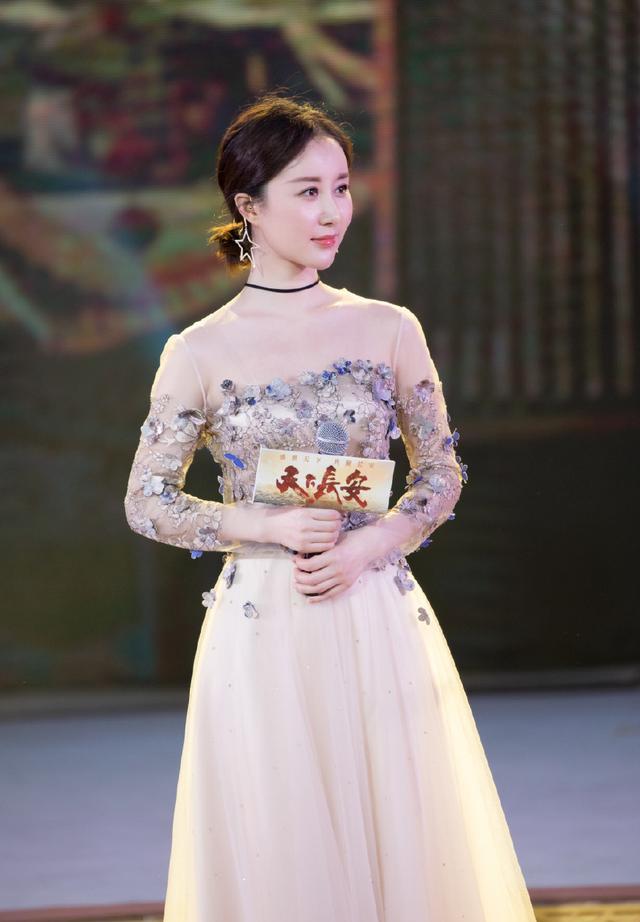 31岁的舒畅摩卡波波短发造型美出新天际,网友:气场全开美到爆_气质