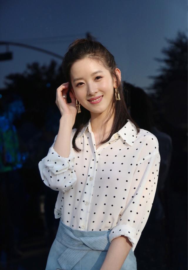 25岁章泽天厉害了!