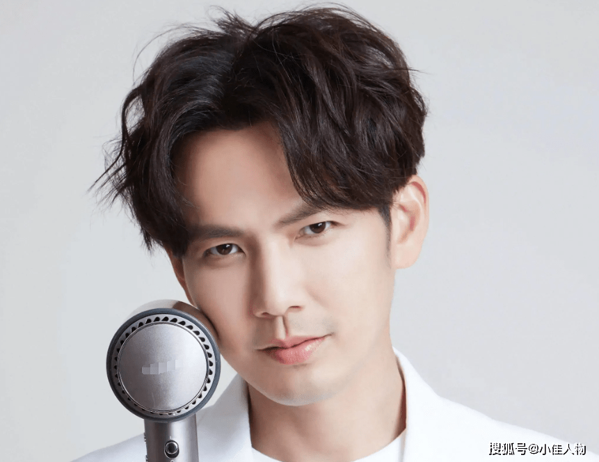 "逐渐消失"的钟汉良,已经在另一个圈子里红得发紫_公司_台湾_香港