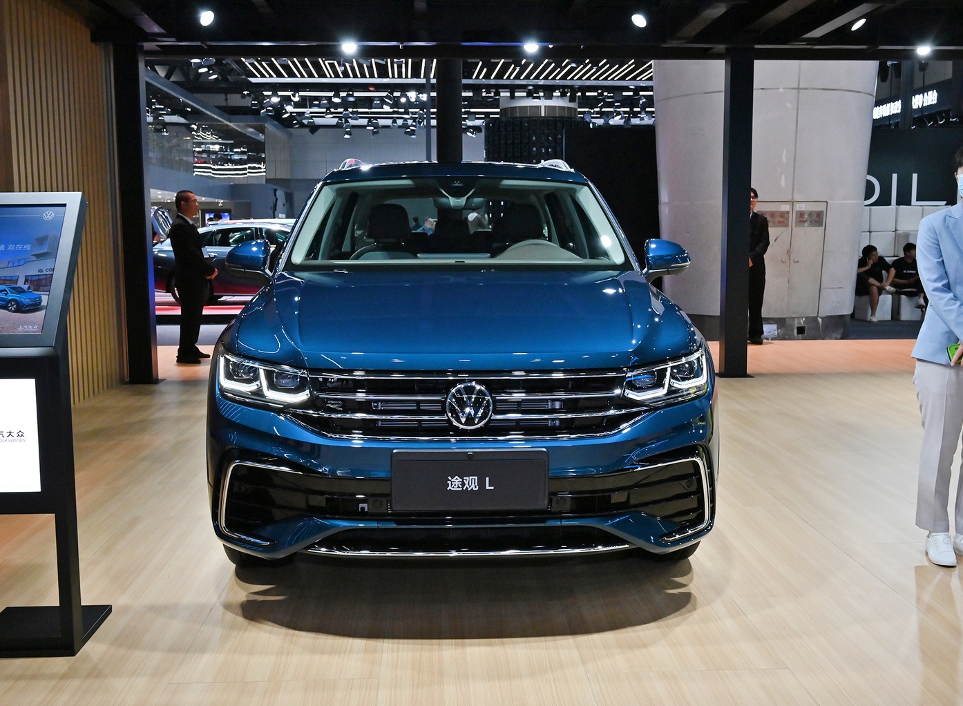 2023广州车展全新途观l亮相!大七座布局不足20万,搭载2.