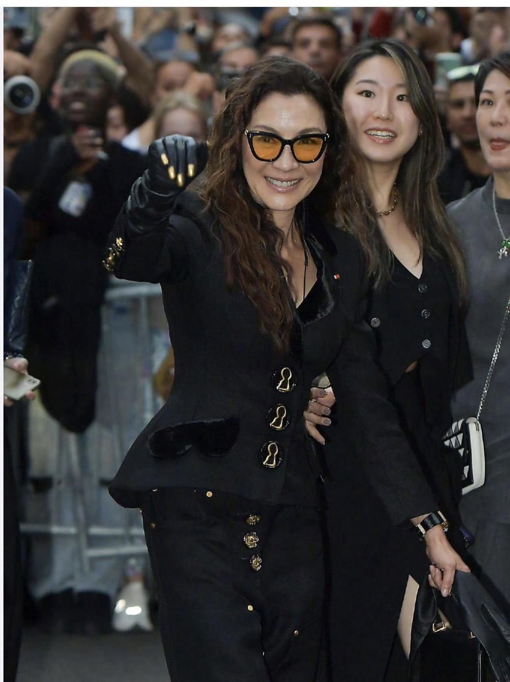 张柏芝真的是「披麻袋都好看」_风格_感觉_衣服