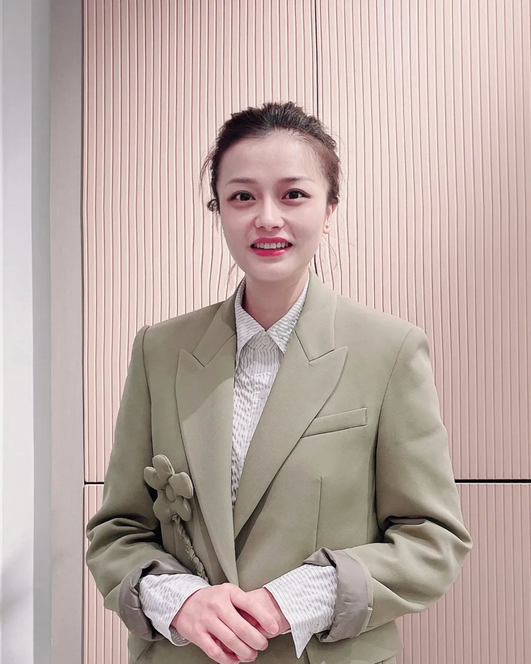 优商荣誉|伊恋和田经销商唐雪梅,逐光路虽远,行则将至_服务_消费者