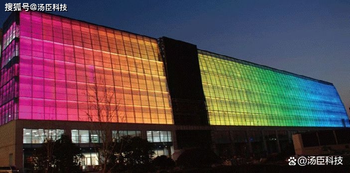 导光板的时候根据自己需求选择合适的板材,而且为了保证较长的户外