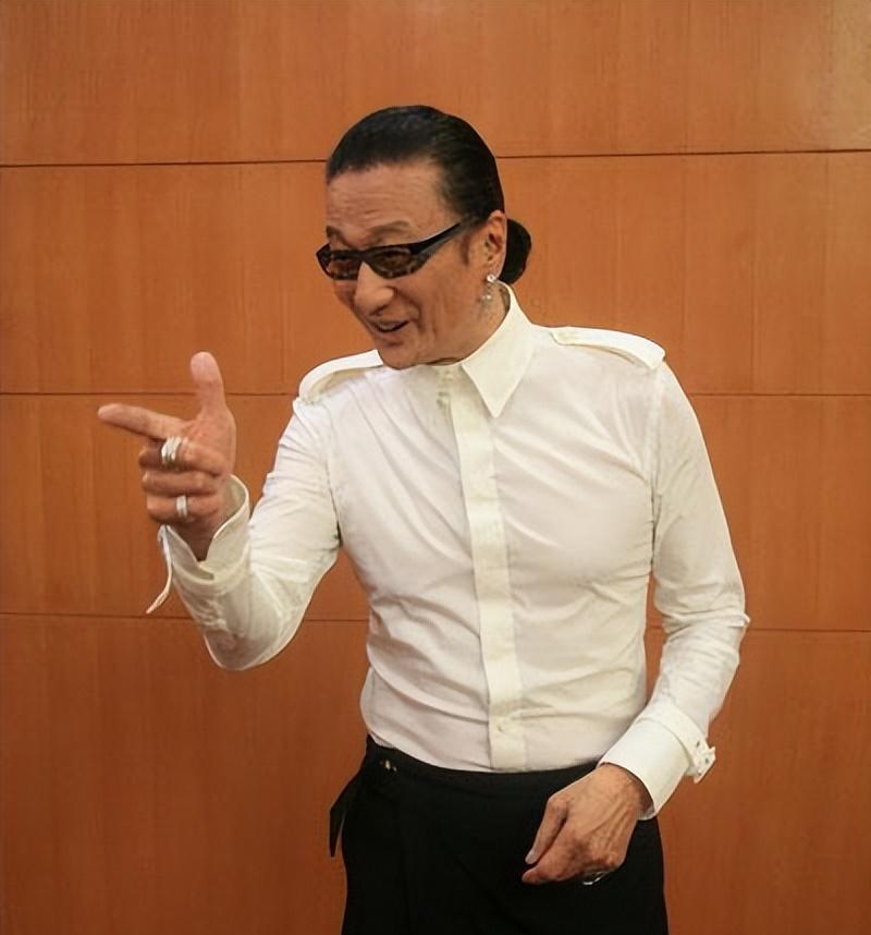 谢贤怒抽曾江的一耳光,其实已经忍了很久, 只因黄药师"太嚣张"_性格