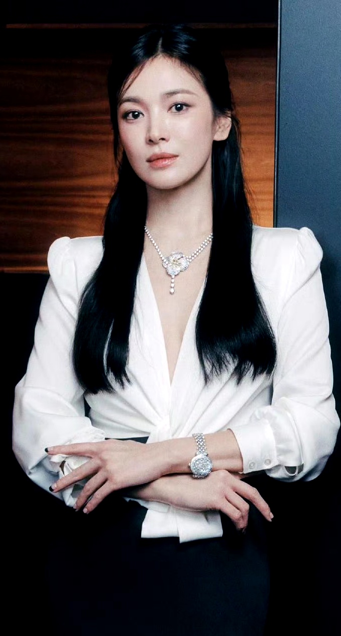 韩国天然美女宋慧画风变了,尺度大了_宋慧乔_女神_知性