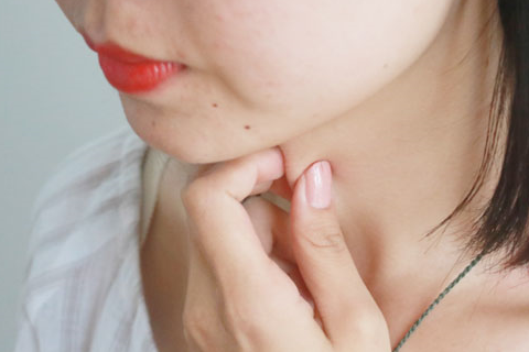 "喉癌"早期有哪些症状?