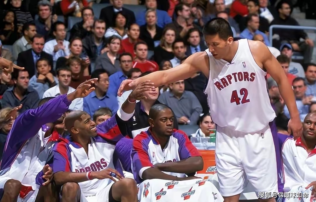 球员在nba最强一战,易建联31 5,姚明41 16,其他五位呢_周琦_孙悦_巴特