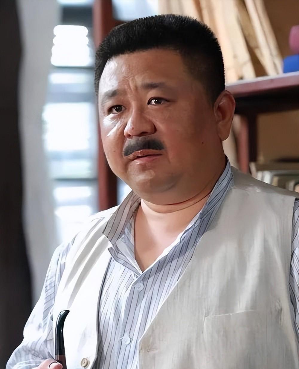 "胖星"梁冠华:这辈子做得最正确的决定,就是娶才貌双绝的唐烨_表演_工