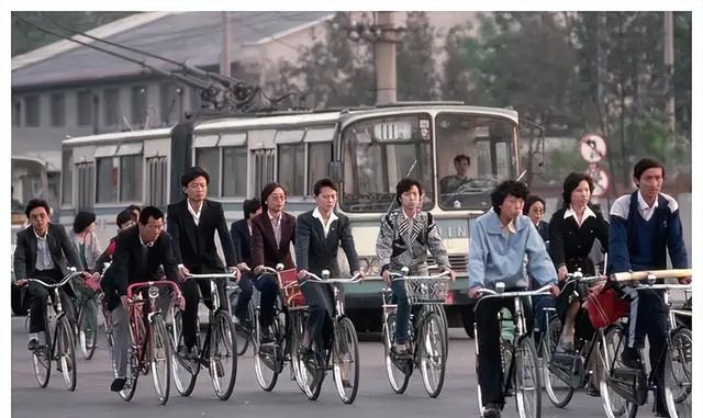 70年代"凤凰牌"自行车,售价150元,现在值多少钱?_搜狐汽车_搜狐网