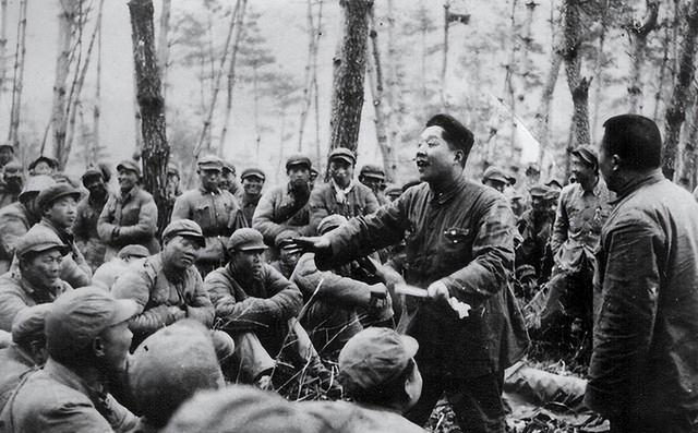 1953年,常寶華赴朝演出,遭遇美軍轟炸,落淚回憶:我