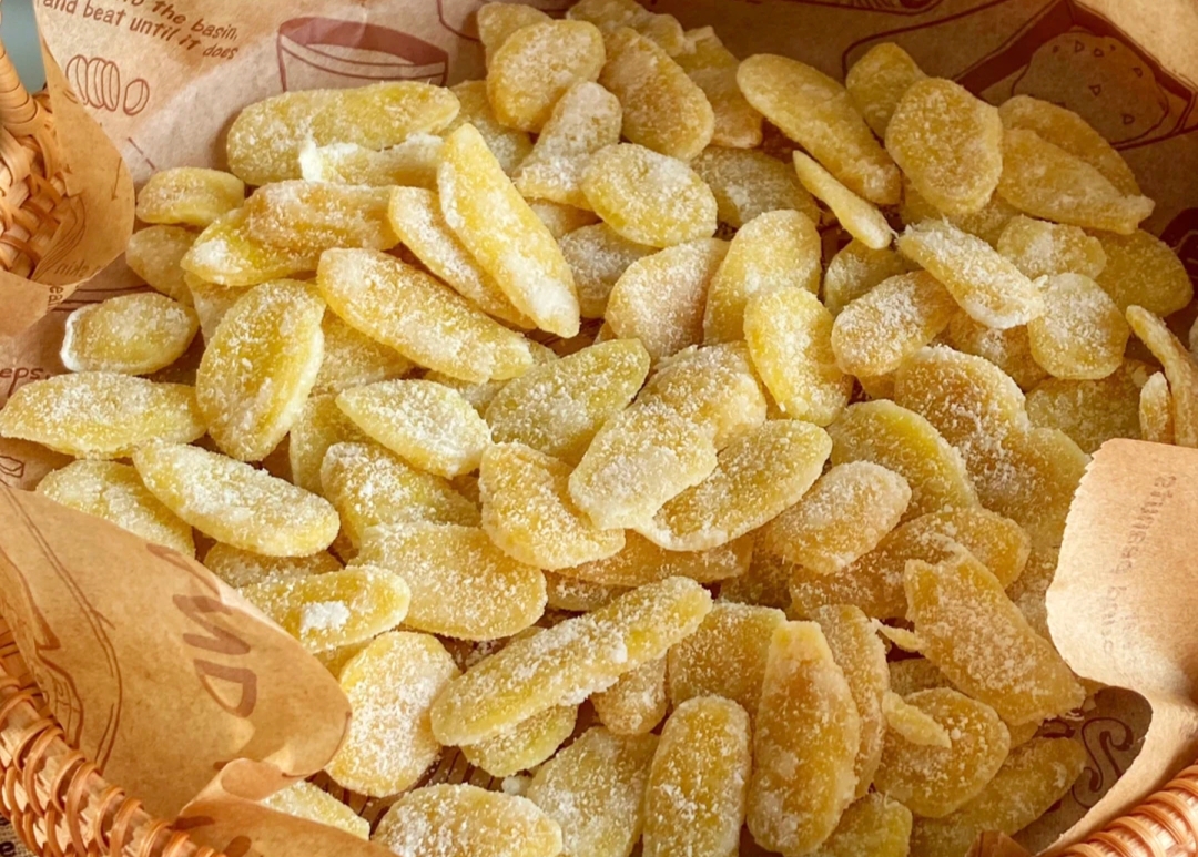 简易版姜片糖,儿时回忆,在家也能轻松复刻出来了_小时候_白糖_小火