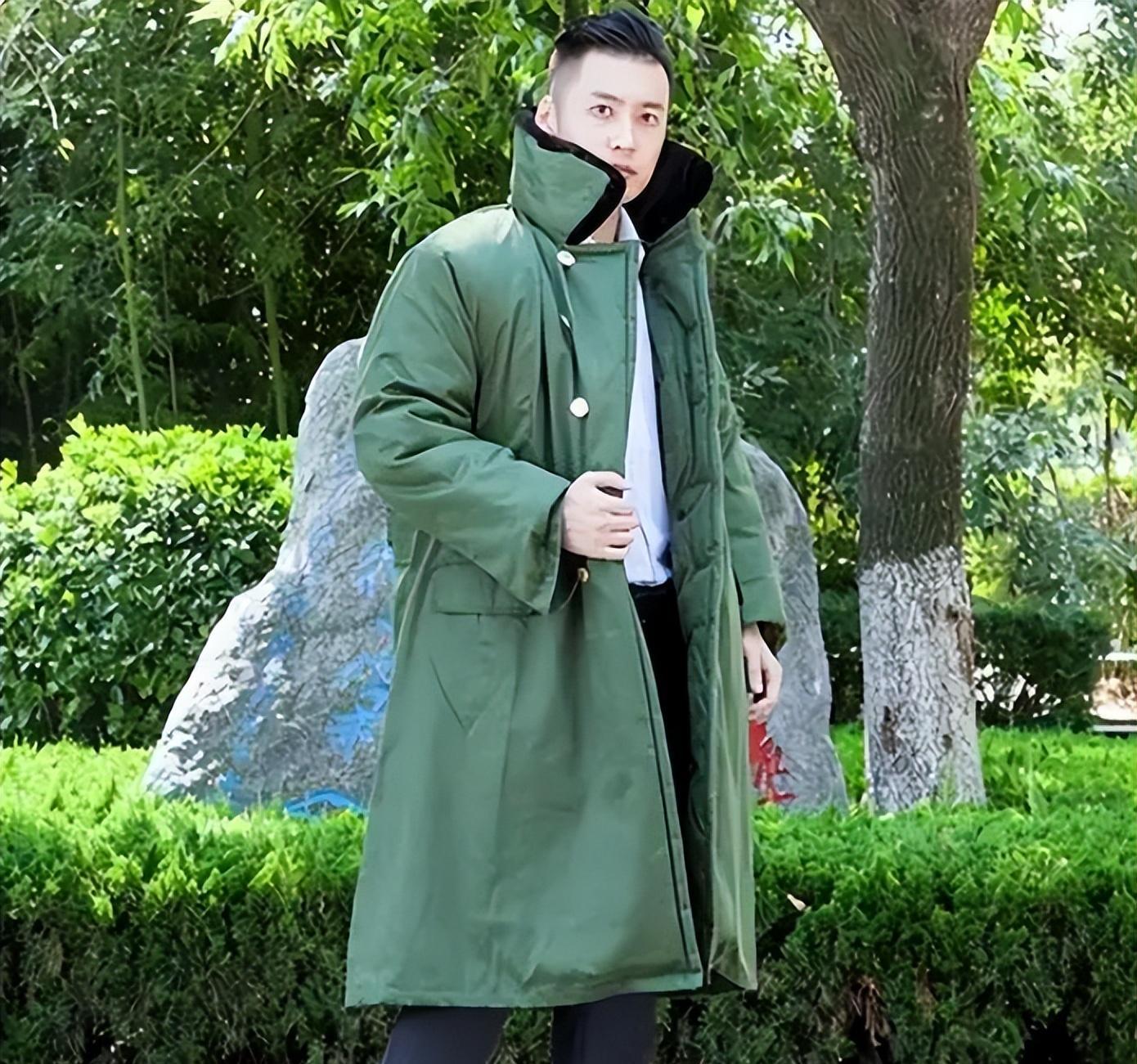 军大衣在大学里引起了一股潮流,资本家看到这堂年轻人课,彻底无语了!