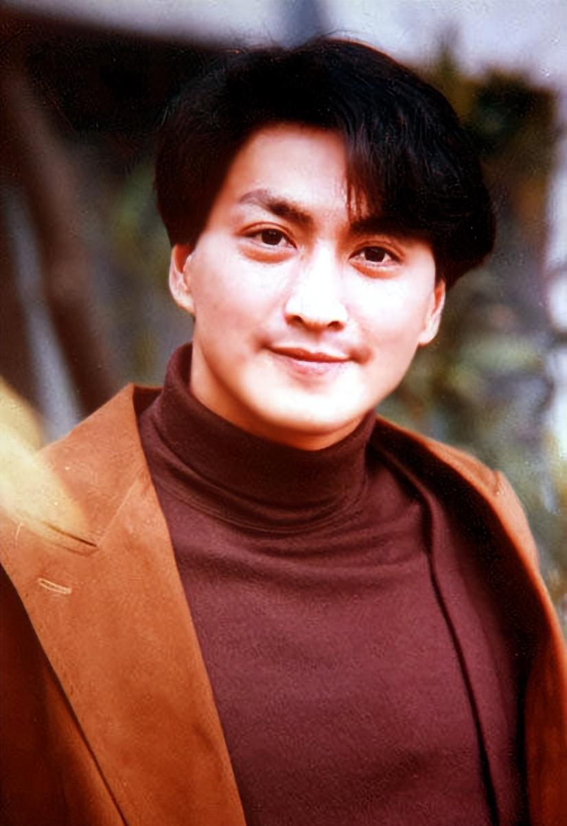 何家劲:攒钱给哥哥姐姐及离异的父母买房,他64岁单身漂泊在外_香港