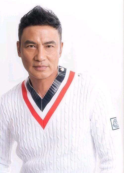 著名演员任达华:因爱不要孩子,50岁看到女儿时热泪盈眶_父亲_生活