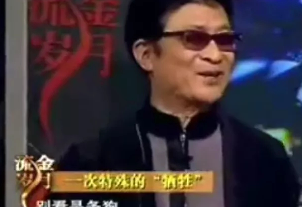 20年前的老片被顶上热搜，炸死功勋犬，导演还被夸“善良”？ 